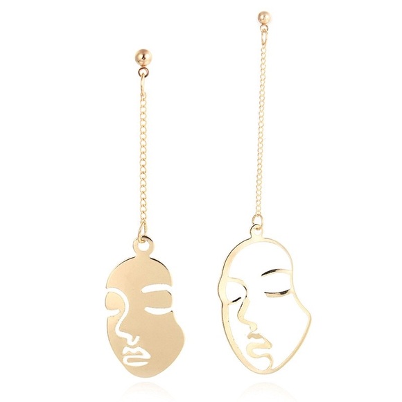 🔥2 for 1🔥 Gold Face Earrings - Picture 3 of 3